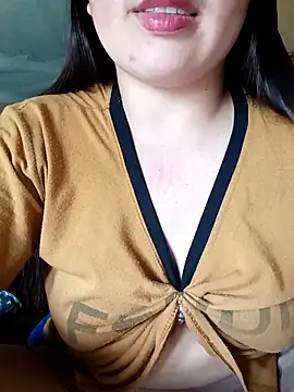 quynhkoolbae online show from April 2026 06:03:02 AM