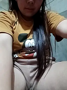 quynhkoolbae online show from April 2026 12:54:02 AM