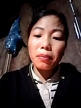 Snapshot of Annaacutee chatting on November 2025 11:04:02 PM Annaacutee online show from November 2025 11:04:02 PM