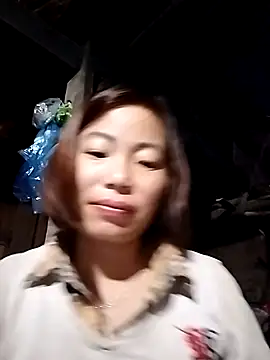 Snapshot of Annaacutee chatting on November 2025 10:32:02 PM Annaacutee online show from November 2025 10:32:02 PM