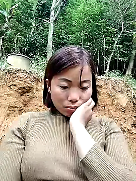 Snapshot of Annaacutee chatting on November 2025 08:11:02 AM Annaacutee online show from November 2025 08:11:02 AM