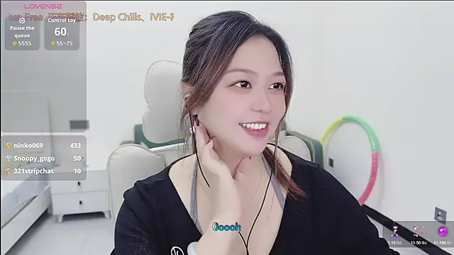 Snapshot of Lcey_66 chatting on October 2025 02:00:01 AM Lcey 66 online show from October 2025 02:00:01 AM