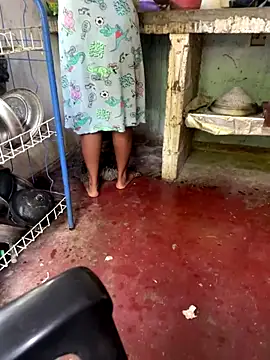 Snapshot of Romantic_boy578 chatting on November 2025 04:33:01 AM Romantic boy578 online show from November 2025 04:33:01 AM