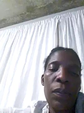 Snapshot of londie2 chatting on November 2025 05:58:02 PM londie2 online show from November 2025 05:58:02 PM