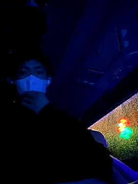 linh21107 online show from November 2025 11:22:01 AM