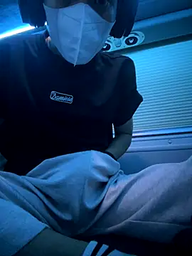 linh21107 online show from November 2025 11:31:02 AM