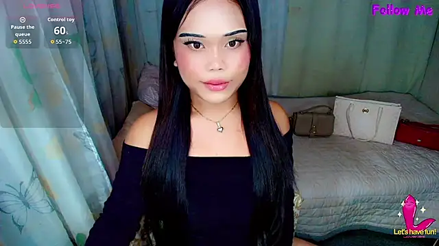 Snapshot of Cassandra_Luxx chatting on June 2026 07:28:02 PM Cassandra Luxx online show from June 2026 07:28:02 PM