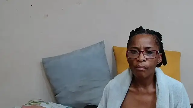 Snapshot of SugarPoppy24xxx chatting on October 2025 08:46:02 AM SugarPoppy24xxx online show from October 2025 08:46:02 AM