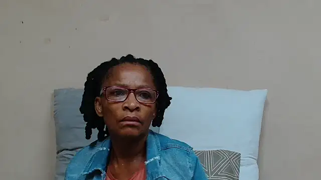 Snapshot of SugarPoppy24xxx chatting on November 2025 09:21:02 AM SugarPoppy24xxx online show from November 2025 09:21:02 AM