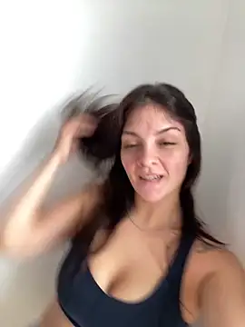 Danielaeliana online show from April 2026 05:47:02 PM