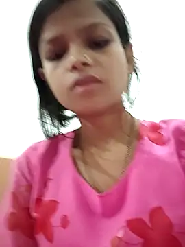 Komal0099 online show from December 2025 03:48:01 AM