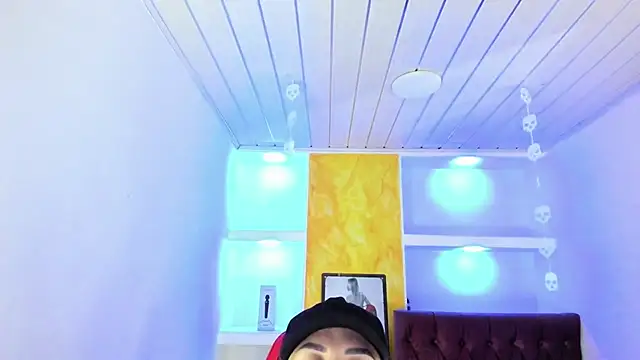 alison moon7 online show from November 2025 02:40:02 PM