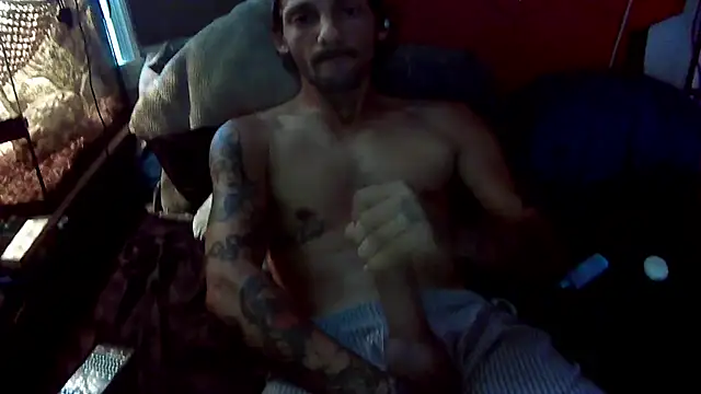 Snapshot of longdme33 chatting on September 2025 05:57:01 PM longdme33 online show from September 2025 05:57:01 PM