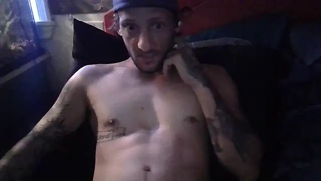 Snapshot of longdme33 chatting on October 2025 07:22:02 PM longdme33 online show from October 2025 07:22:02 PM