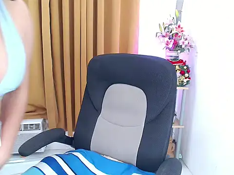 Snapshot of miss_ashly_ chatting on November 2025 11:11:01 AM miss ashly online show from November 2025 11:11:01 AM