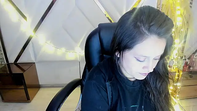 Morana  Hot online show from December 2025 04:22:01 AM