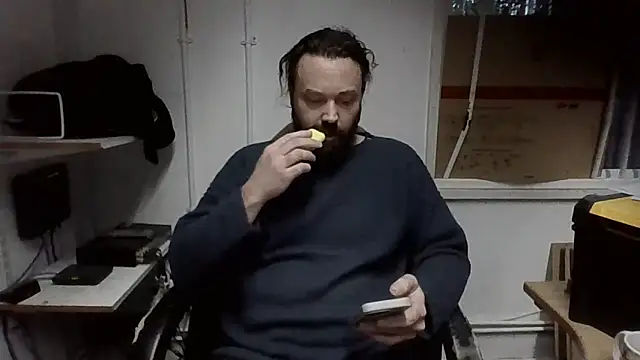 Snapshot of rogerevenmore chatting on November 2025 03:45:01 PM rogerevenmore online show from November 2025 03:45:01 PM