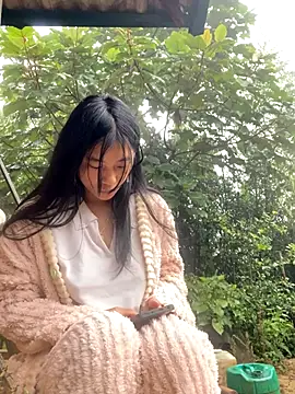 EmLy02 online show from November 2025 12:09:01 AM