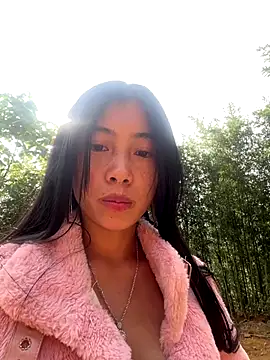 EmLy02 online show from December 2025 02:17:02 AM