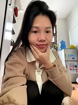 Miumieu online show from November 2025 03:28:02 AM