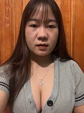 qinejr37 online show from October 2025 11:14:01 PM