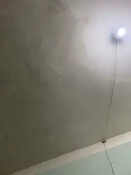 qinejr37 online show from November 2025 02:11:01 AM