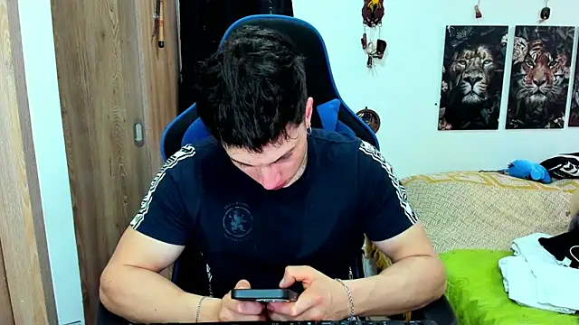 Snapshot of javiersexymann chatting on December 2024 09:04:02 PM javiersexymann online show from December 2024 09:04:02 PM