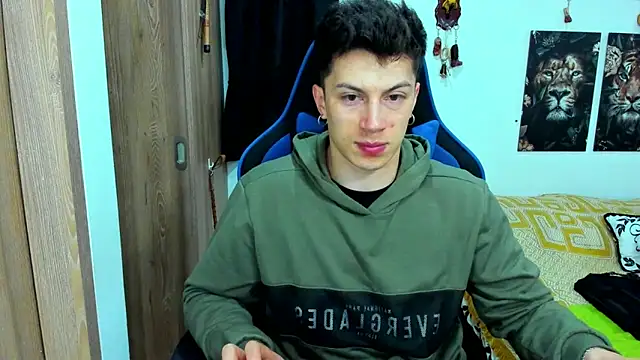 Snapshot of javiersexymann chatting on January 2025 03:32:02 AM javiersexymann online show from January 2025 03:32:02 AM