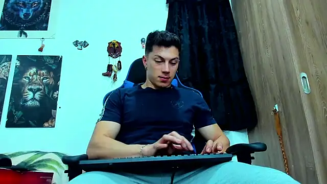 Snapshot of javiersexymann chatting on March 2025 03:29:01 AM javiersexymann online show from March 2025 03:29:01 AM