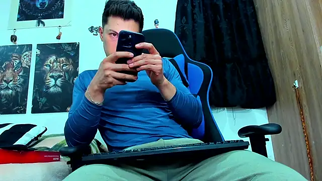 Snapshot of javiersexymann chatting on March 2025 11:47:01 PM javiersexymann online show from March 2025 11:47:01 PM