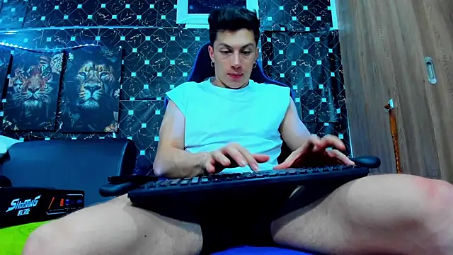 Snapshot of javiersexymann chatting on September 2025 01:49:01 AM javiersexymann online show from September 2025 01:49:01 AM