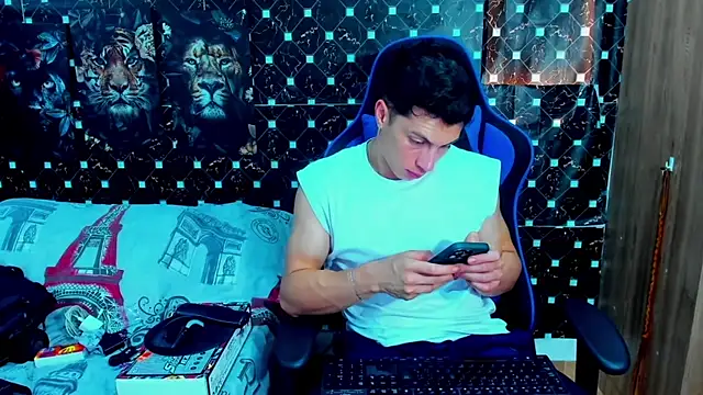 javiersexymann online show from December 2025 07:32:01 PM