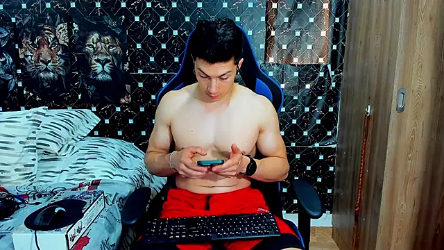 javiersexymann online show from February 2026 05:09:02 PM