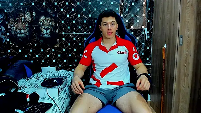 javiersexymann online show from April 2026 09:18:02 PM