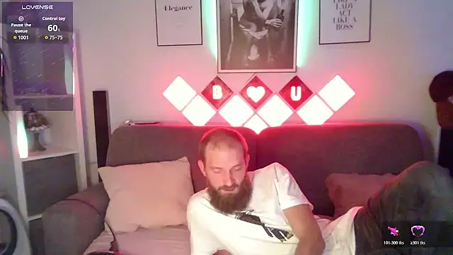 XBellaXundXUweX online show from November 2025 07:56:02 PM