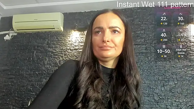 Snapshot of AnneSins chatting on September 2025 05:29:02 PM AnneSins online show from September 2025 05:29:02 PM