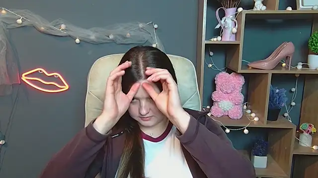 Snapshot of MavkaCute chatting on September 2025 06:19:01 PM MavkaCute online show from September 2025 06:19:01 PM