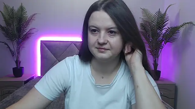 Snapshot of MavkaCute chatting on September 2025 05:57:02 PM MavkaCute online show from September 2025 05:57:02 PM