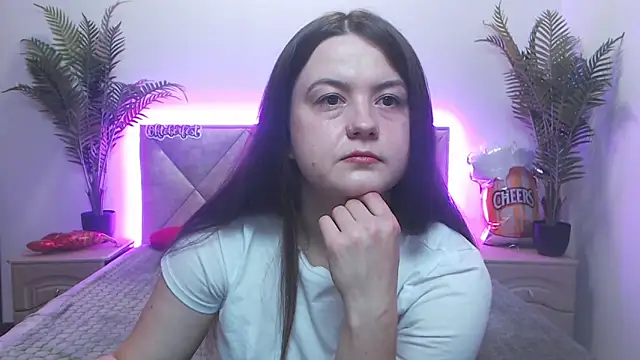 Snapshot of MavkaCute chatting on October 2025 06:06:01 PM MavkaCute online show from October 2025 06:06:01 PM