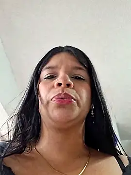 Snapshot of Eiimy_pretty chatting on October 2025 08:05:01 PM Eiimy pretty online show from October 2025 08:05:01 PM