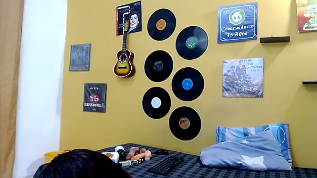 skinnyverus18 online show from March 2026 07:39:01 PM