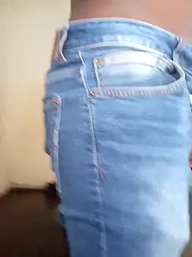 small D94 online show from December 2025 01:40:02 PM