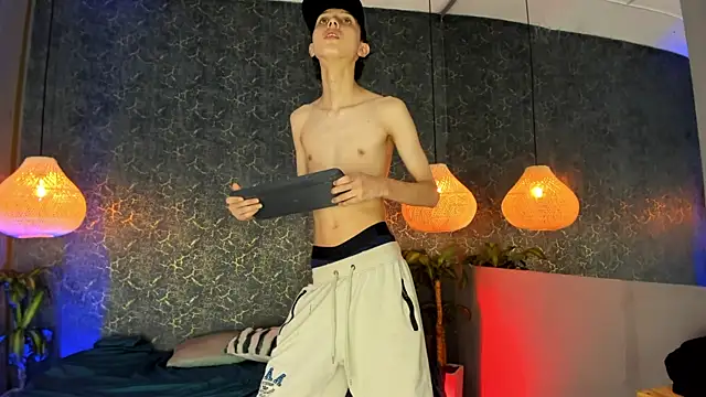 Snapshot of ArthurCox chatting on October 2025 07:00:01 PM ArthurCox online show from October 2025 07:00:01 PM