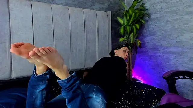 Snapshot of ArthurCox chatting on October 2025 07:37:02 PM ArthurCox online show from October 2025 07:37:02 PM