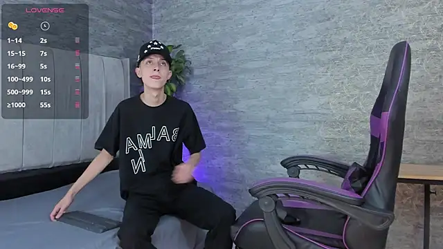 Snapshot of ArthurCox chatting on November 2025 05:26:02 PM ArthurCox online show from November 2025 05:26:02 PM