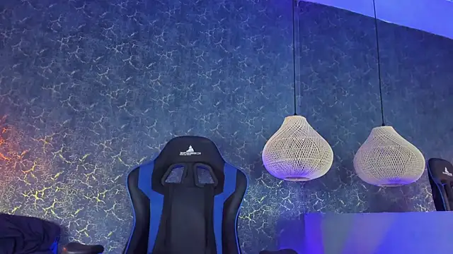 Snapshot of ArthurCox chatting on November 2025 05:34:02 PM ArthurCox online show from November 2025 05:34:02 PM