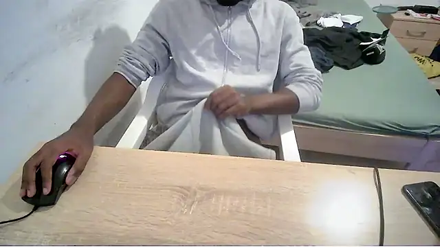 Snapshot of junior21m chatting on December 2025 11:31:02 PM junior21m online show from December 2025 11:31:02 PM