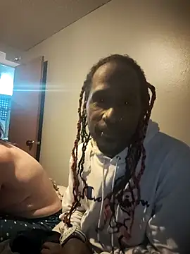 Snapshot of Dick2long87 chatting on November 2025 01:55:02 AM Dick2long87 online show from November 2025 01:55:02 AM