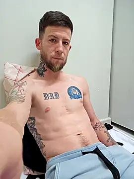 Snapshot of Couplesplay1 chatting on September 2025 09:34:01 AM Couplesplay1 online show from September 2025 09:34:01 AM