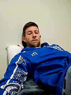 Snapshot of Couplesplay1 chatting on October 2025 08:10:01 AM Couplesplay1 online show from October 2025 08:10:01 AM